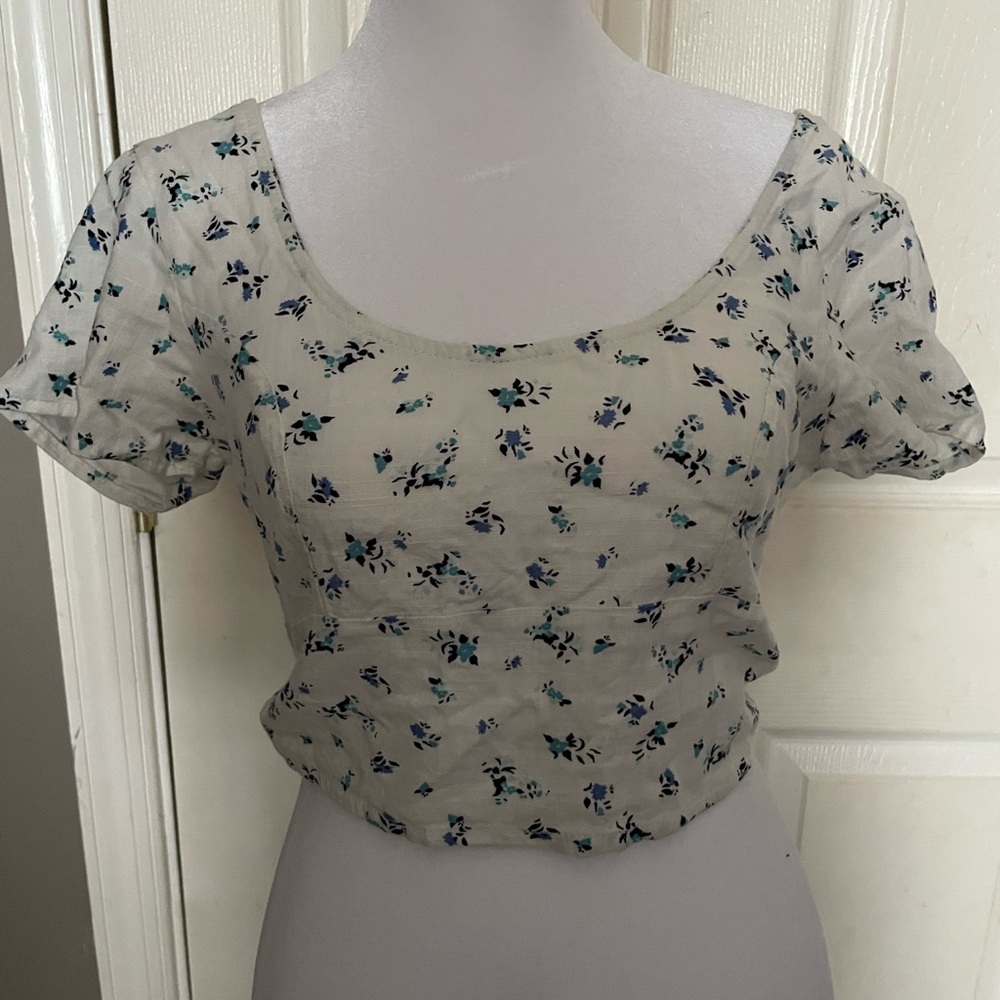 Cream Puff Sleeve Crop Blouse Ivy & Main